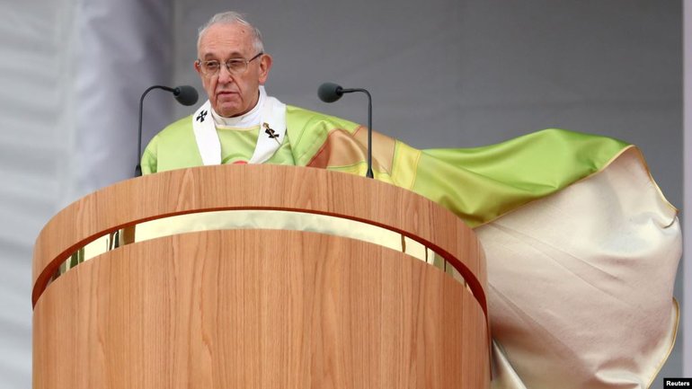 Папа пропонує журналістам самим аналізувати звинувачення на його адресу, пов’язані з кардиналом у США - фото 1