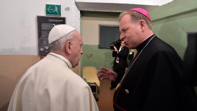 Папа Франциск відвідав Музей окупації та визвольних змагань у Вільнюсі - фото 1