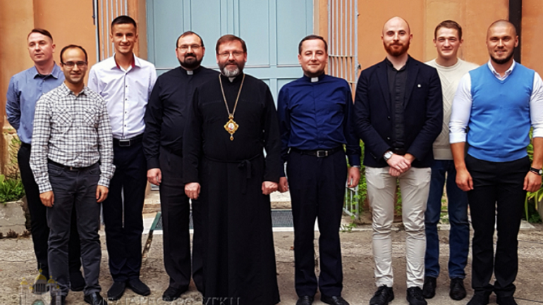 Глава УГКЦ у Римі зустрівся з українськими студентами Папської грецької колегії - фото 1