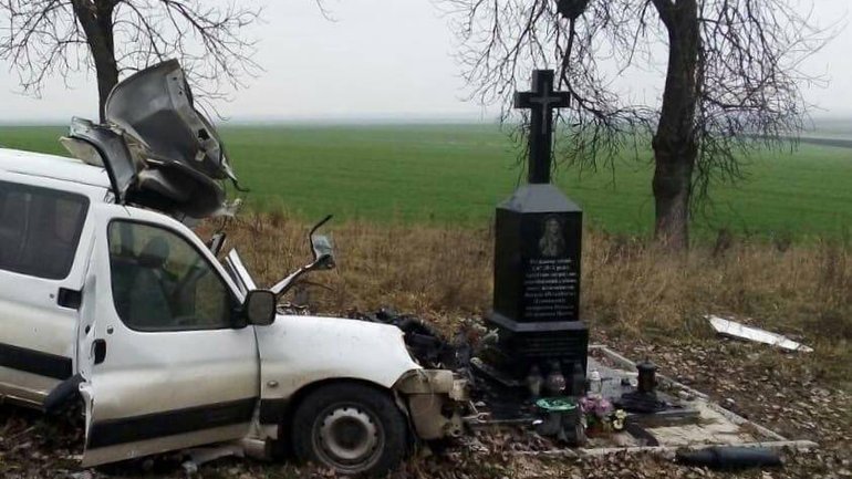 Священик УПЦ КП розбився на місці загибелі співака Владіслава Левицького - фото 1
