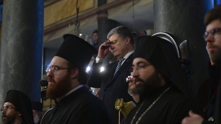 Petro Poroshenko at the ceremony of signing the Tomos: At last, God has bestowed the Orthodox Church of Ukraine upon us - фото 1