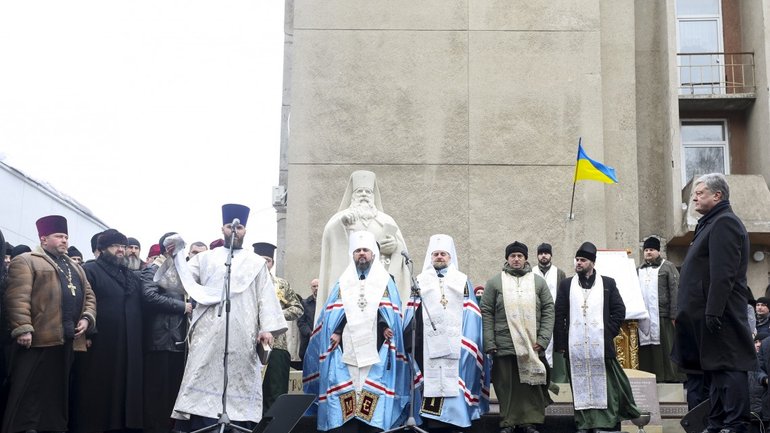Відкриття пам'ятника митрополиту Липківському та подячний молебень за Томос провели у Черкасах - фото 1