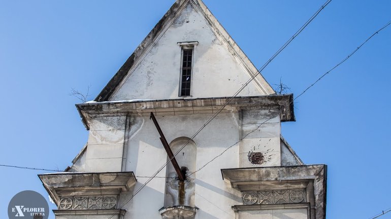 Закинутий монастир на території Львівського автобусного заводу (фото) - фото 1