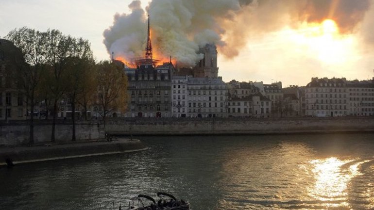 Шок і смуток: У Ватикані відреагували на пожежу в соборі Паризької Богоматері - фото 1