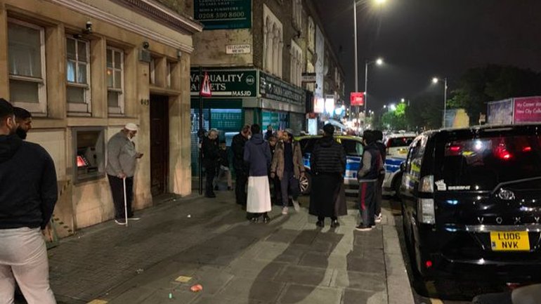 У Лондоні сталася стрілянина в мечеті "Семи королів" - фото 1