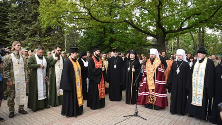 Archbishop Daniel Visits the Eastern Part of Ukraine – Ten Miles Away from the Active War Zone - фото 1