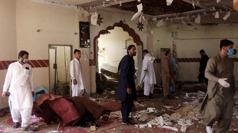 У Пакистані внаслідок вибуху в мечеті є жертви, серед них імам - фото 1