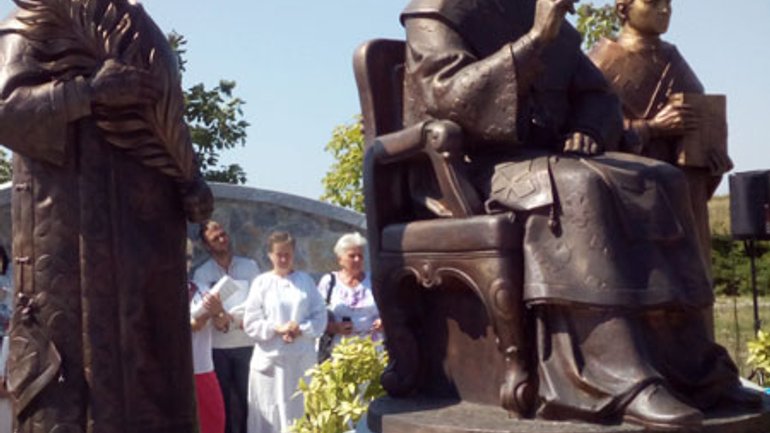 У Погоні на Івано-Франківщині встановили пам’ятники підпільним єпископам УГКЦ - фото 1