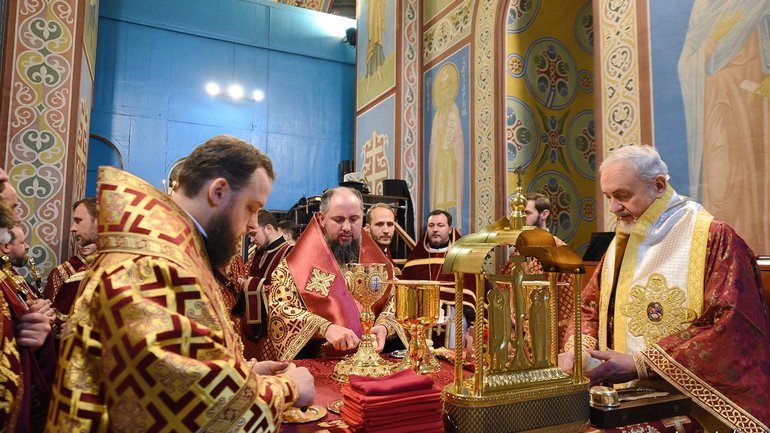 Metropolitan Epiphanius concelebrated with Metropolitan of France in Kyiv - фото 1