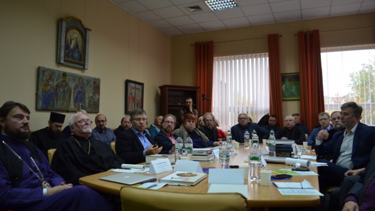 Про моделі об’єднання Київської Церкви говорили  богослови  у  Львові - фото 1