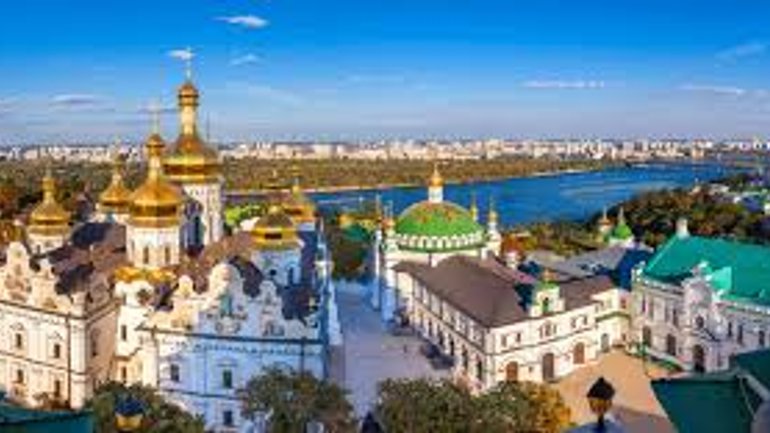 Собори і Лавра Києва роблять його одним із найпопулярніших міст світу для туристів - фото 1