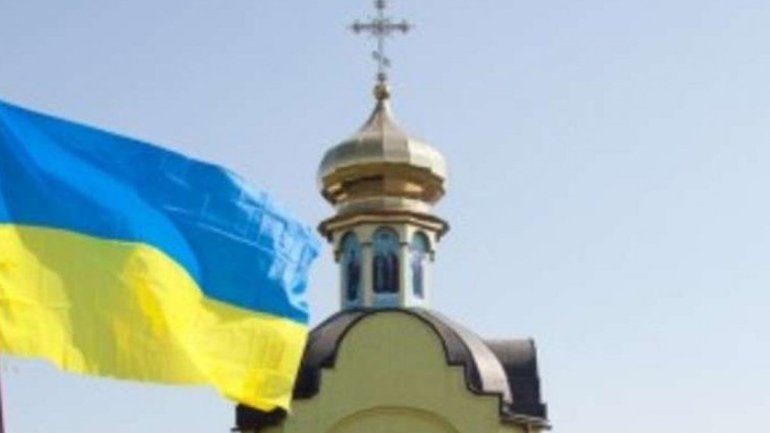38,6% жителей Украины считают себя верующими ПЦУ, 20,7% – УПЦ (МП), – соцопрос - фото 1
