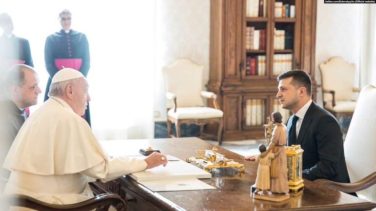 Президент Зеленський запросив папу Франциска в Україну - фото 1