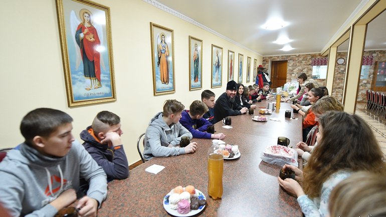 Дети с Луганщины встретились с Предстоятелем ПЦУ - фото 1