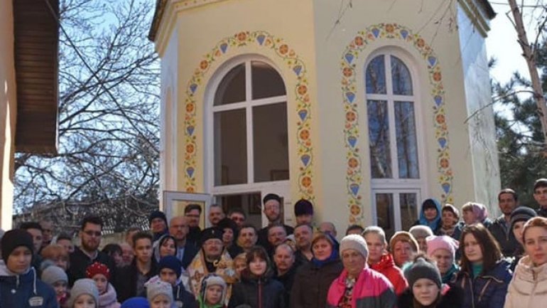 В прифронтовой Марьинке открыли первую церковь ПЦУ в украинском стиле - фото 1