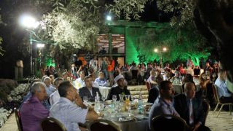 Президентский ужин в резиденции Шимона Переса в честь мусульманского праздника Рамадан - фото 1