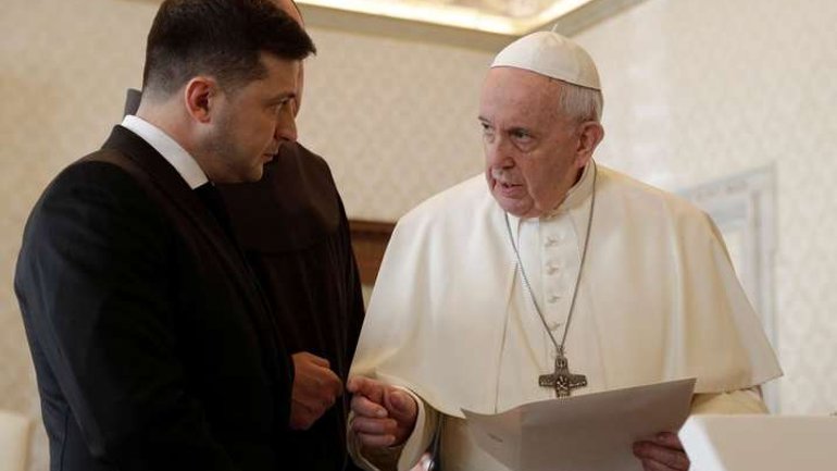Pope Francis and Volodymyr Zelenskyy - фото 1