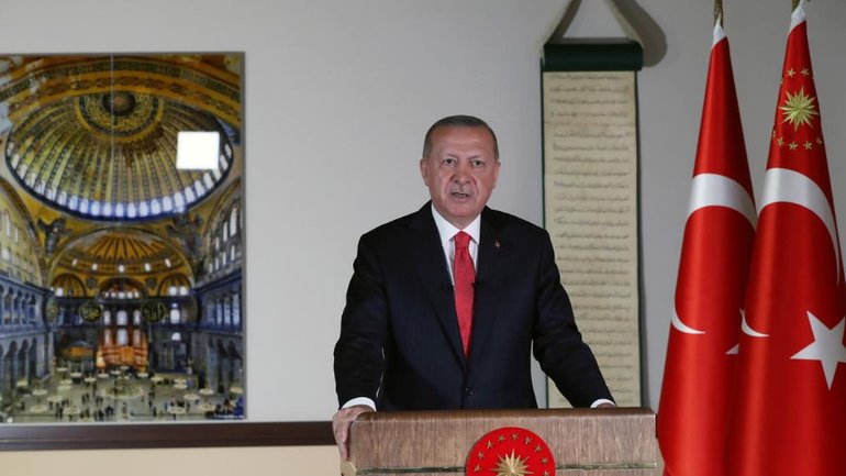 Після підписання Президентом Туреччини Реджепом Тайїпом Ердоганом указу про зміну статусу собору Святої Софії - фото 1