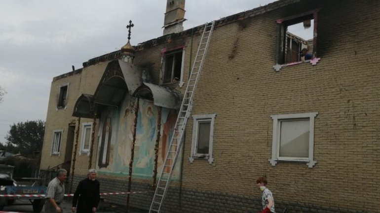 На Луганщині згорів храм УПЦ МП - фото 1