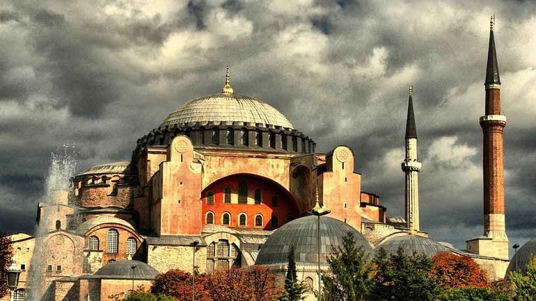 Эрдоган пригласил иностранных лидеров на первую молитву в превращенную в мечеть Святую Софию - фото 1