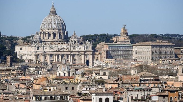 Шість жінок допоможуть вирішувати  економічні та фінансові питання  Ватикану - фото 1