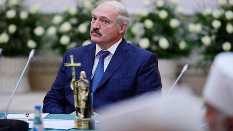 Александр Лукашенко - фото 1