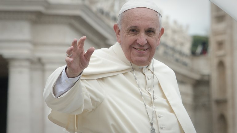 Підозра на коронавірус: Папа перебуває під постійним наглядом лікарів - фото 1