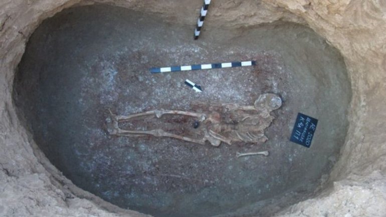 На Херсонщині обвал ґрунту відкрив поховання, якому близько 4 тис. років - фото 1