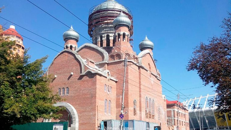 У центрі Києва відроджується Троїцький храм за дореволюційним проєктом - фото 1