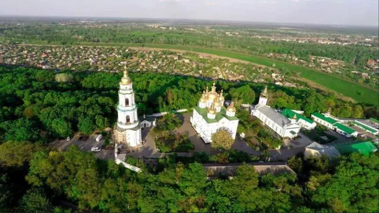 Цьогоріч Полтавському Хрестовоздвиженському монастирю – 370 років - фото 1