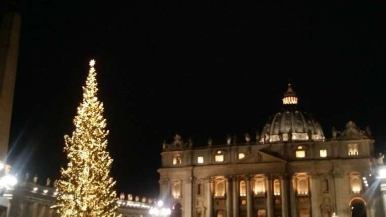 Папа Римський відсвяткує Різдво без вірних - фото 1