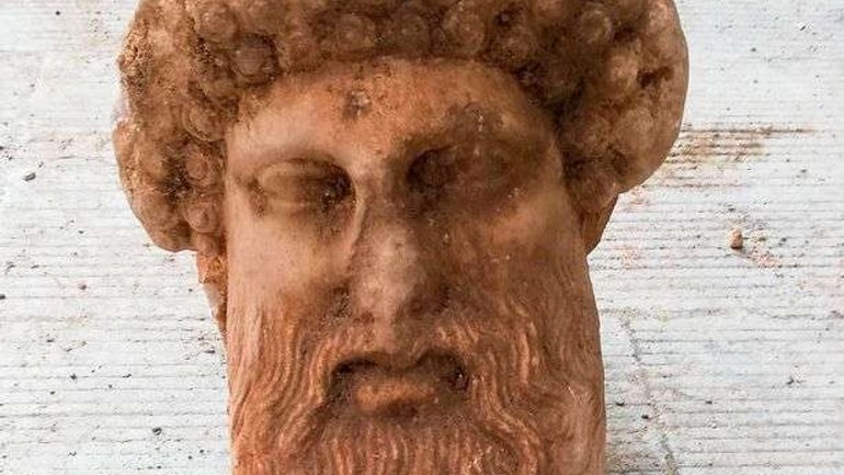 У каналізації Афін знайшли голову статуї Гермеса, якій понад дві тисячі років - фото 1