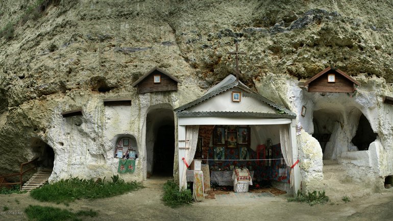 Бакотський Свято-Михайлівський скельно-печерний монастир - фото 1