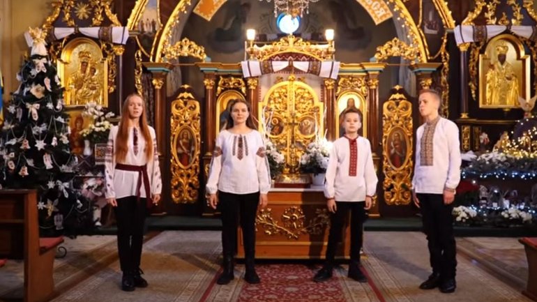 В інтернеті стрімко набирає популярності "Щедрик" у виконанні дітей священика з Тернопільщини - фото 1