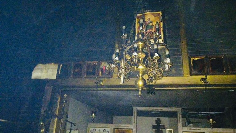 На Львівщині стався вибух у дерев'яному храмі УГКЦ, є постраждалий - фото 1