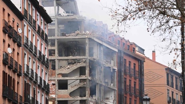 Папа висловив співчуття постраждалим від вибуху в парафіяльному будинку в центрі Мадрида - фото 1