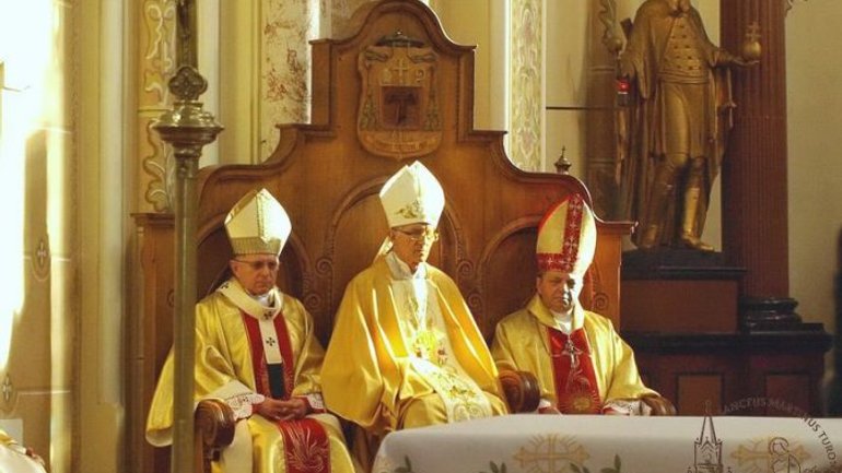 25-річчя єпископських свячень владики РКЦ Антала Майнека відзначили подячною Месою - фото 1