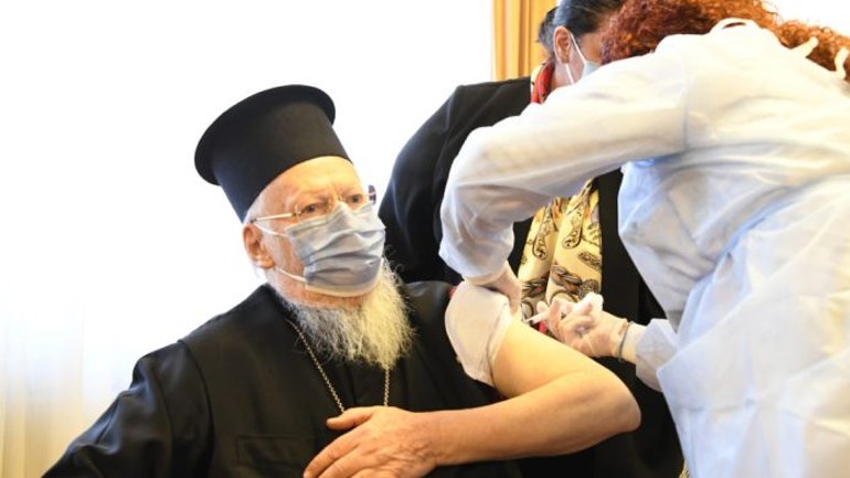 Патріарх Варфоломій вакцинувався від Covid-19 - фото 1