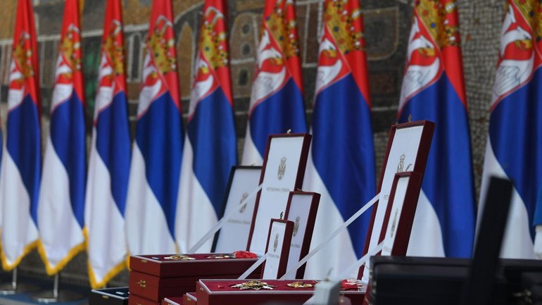 Патриарх Кирилл  получил высшую государственную награду Сербии за дружбу - фото 1