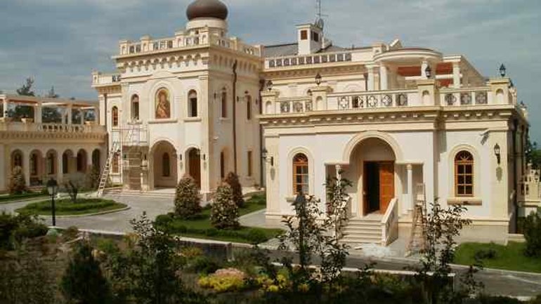 Неподалік палацу Путіна в Геленджику стоїть розкішний палац Патріарха Кирила, - розслідування - фото 1