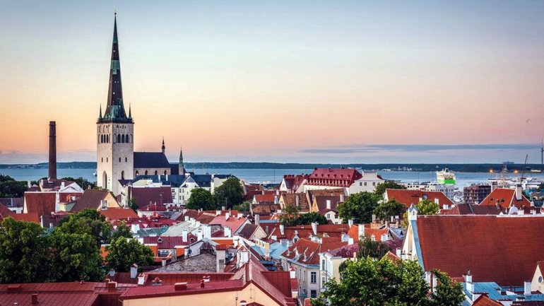 В Естонії закрили храми для мирян - фото 1