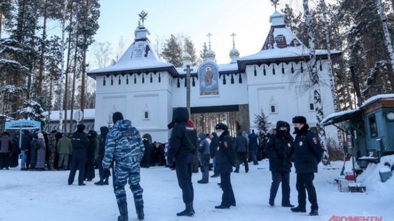 Поліція затримала черниць і працівників монастиря в Росії - фото 1