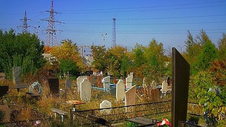 Окупаційна влада Сімферополя хоче відрізати частину мусульманського цвинтаря під християнські поховання - фото 1