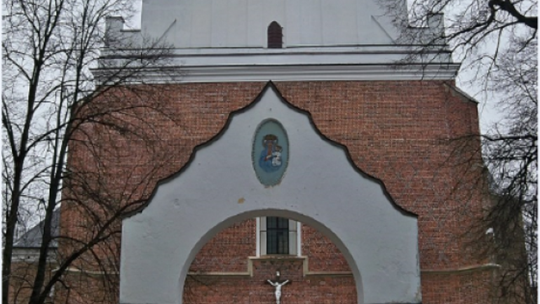 На Львівщині реставрують арку костелу Святого Варфоломія - пам'ятки архітектури національного значення - фото 1
