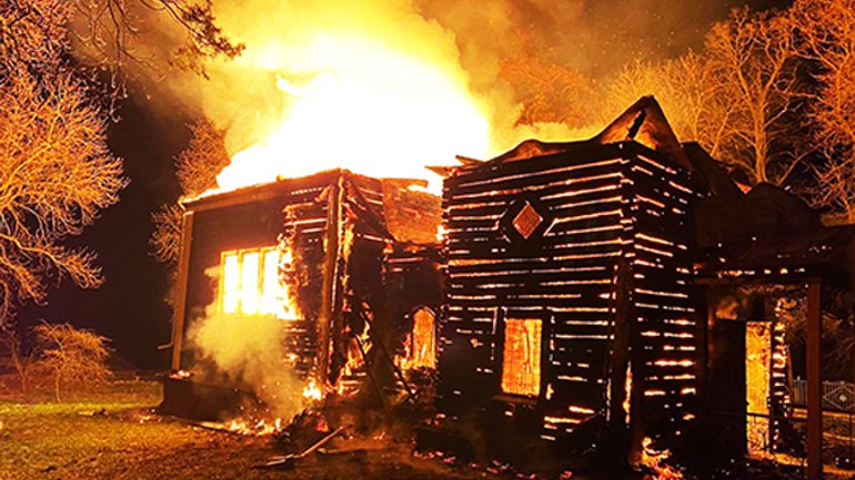 Пожежа у храмі Різдва Божої Матері у селі Баговиця - фото 1