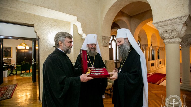 Митрополит УПЦ МП Антоний и олигарх Новинский встретились с Сербским Патриархом - фото 1