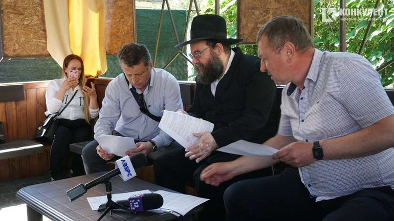 Луцьким юдеям офіційно передали будівлю синагоги, де було "Динамо" - фото 1