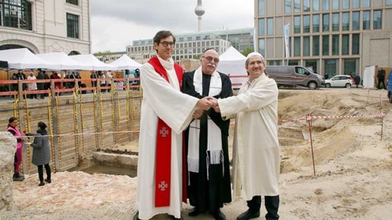 У Берліні заклали спільний храм для трьох конфесій - фото 1