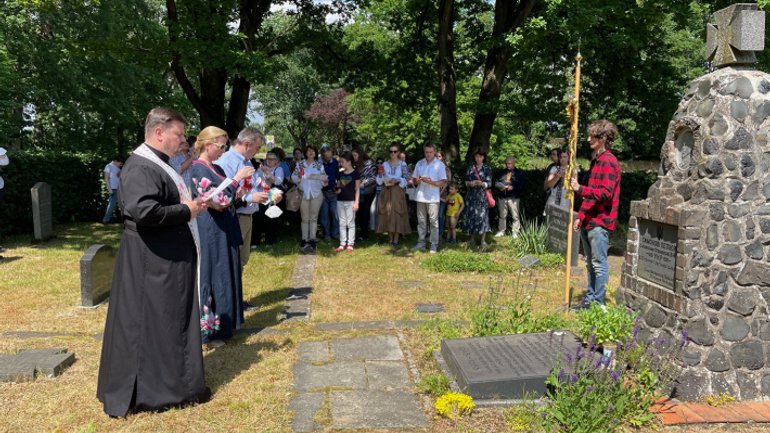 У Німеччині вшанували пам’ять українців, які трагічно загинули у Другій світовій війні - фото 1