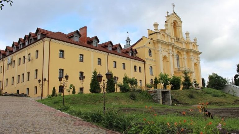 Монастир та костел кармелітів у Більшівцях передали римо-католикам - фото 1